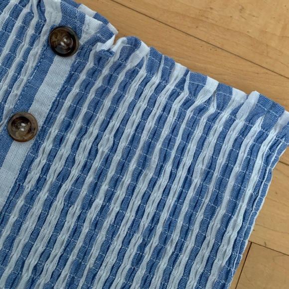 ⭐️HOST PICK⭐️ [M]👚NWOT - F21 striped tube top - Picture 6 of 7